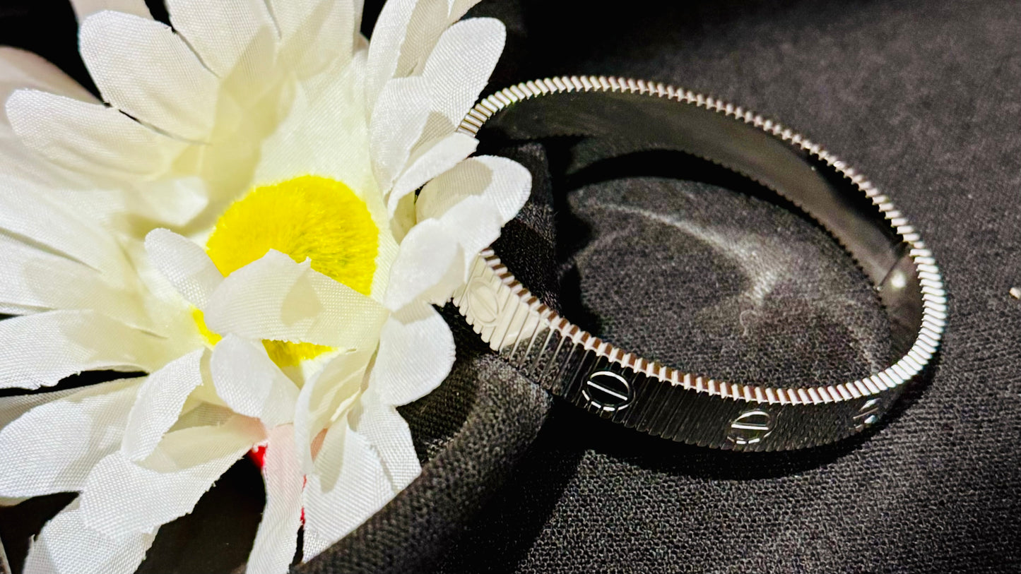 silver designers bangle