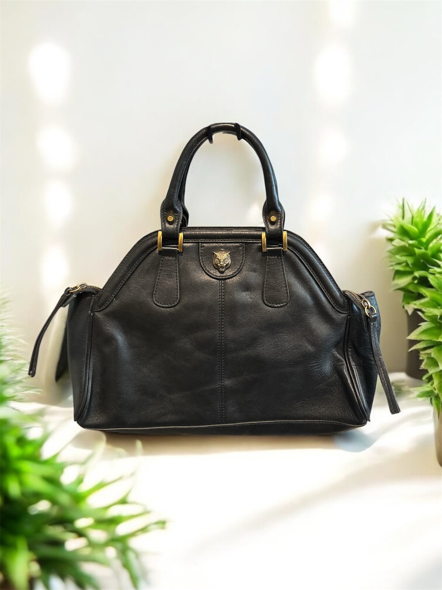 GUCCI Black Leather Top Handle Shoulder Bag Tiger Head Accents