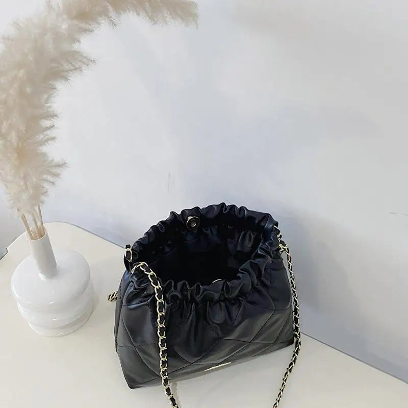 LA0119BLACK Chic Vintage Crossbody Bag Lady Fashion Waterproof Zipper Closure Leather PU Polyester Summer Winter China