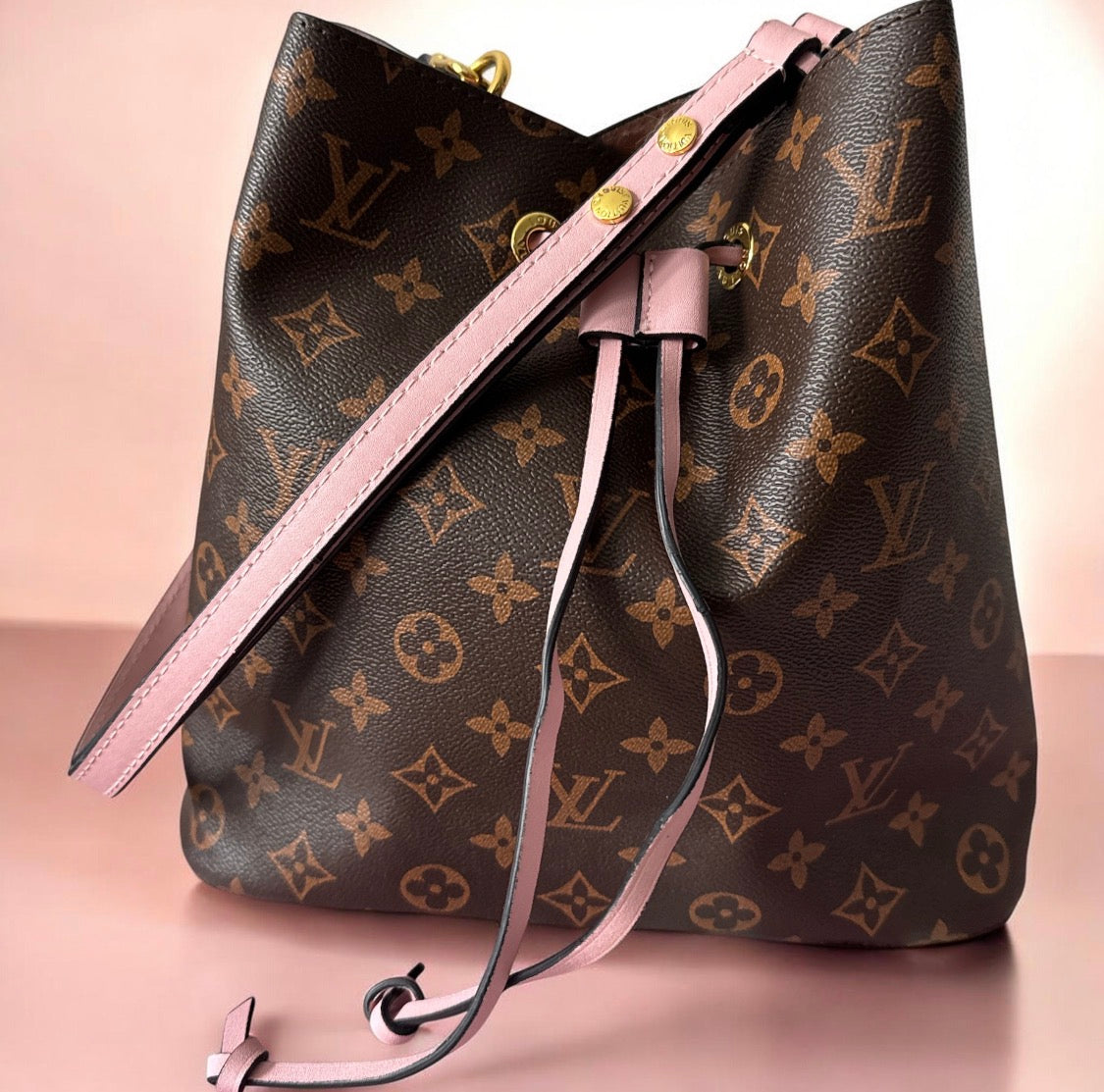 Neone LV monogram bucket bag
