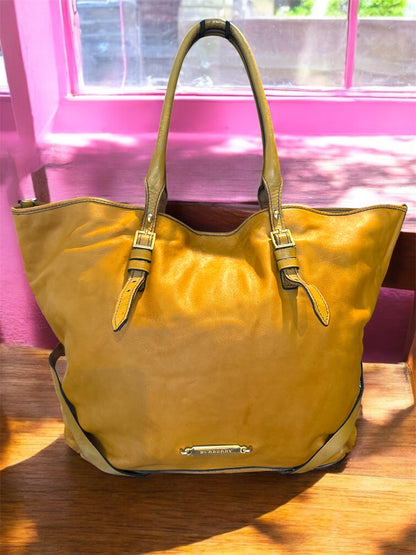 Burberry Salisbury Leather Bag