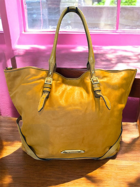 Burberry Salisbury Leather Bag